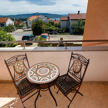 Apartamento Comfortable Krk With Sea View And Balcony