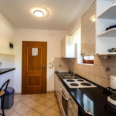 Comfortable Krk With Sea View And Balcony Апартаменты *
