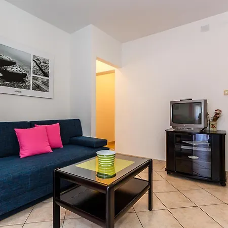 Апартаменты Comfortable Krk With Sea View And Balcony